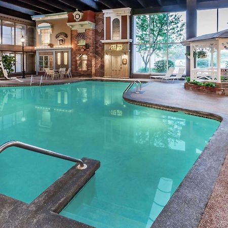 Отель Wyndham Garden Уорсо Экстерьер фото