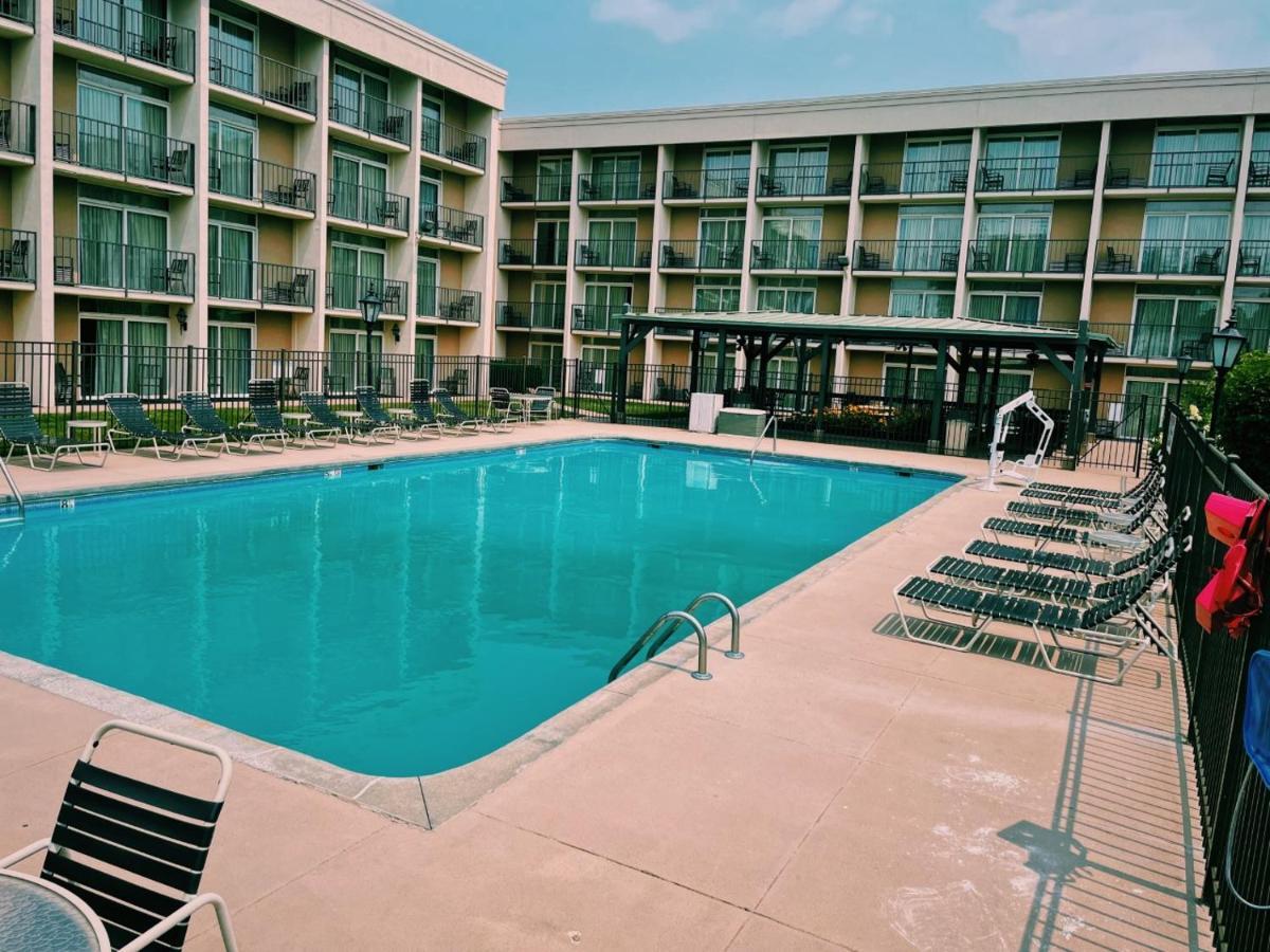 Отель Wyndham Garden Уорсо Экстерьер фото