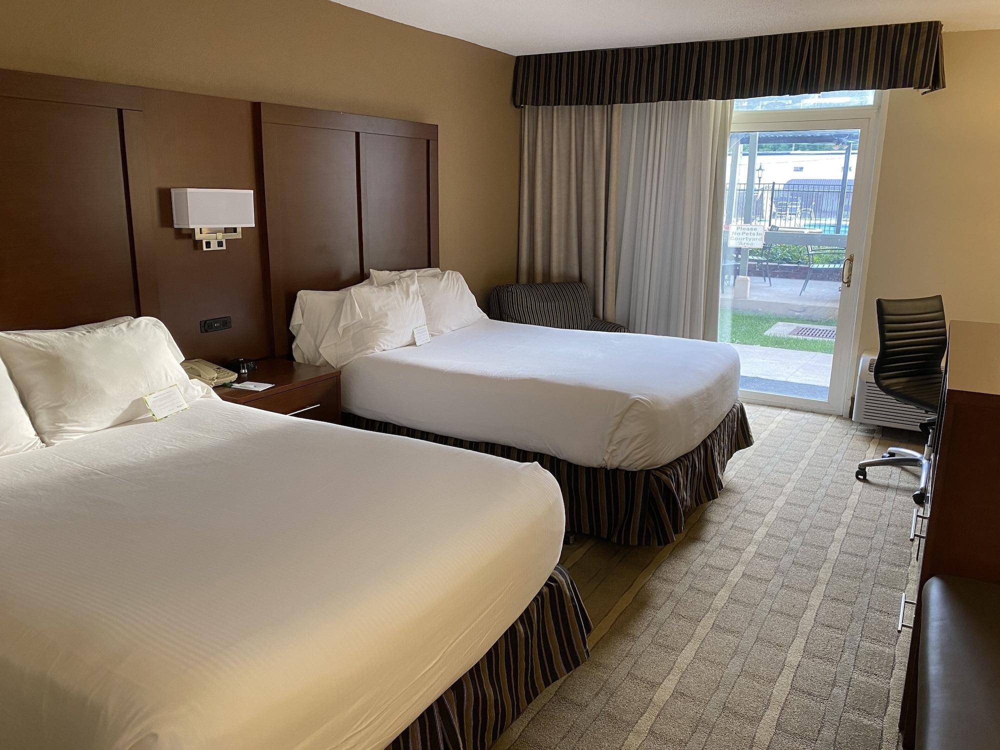 Отель Wyndham Garden Уорсо Экстерьер фото