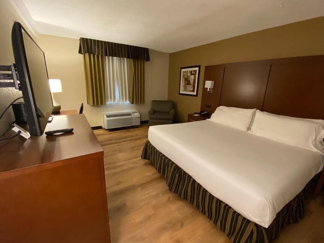 Отель Wyndham Garden Уорсо Экстерьер фото