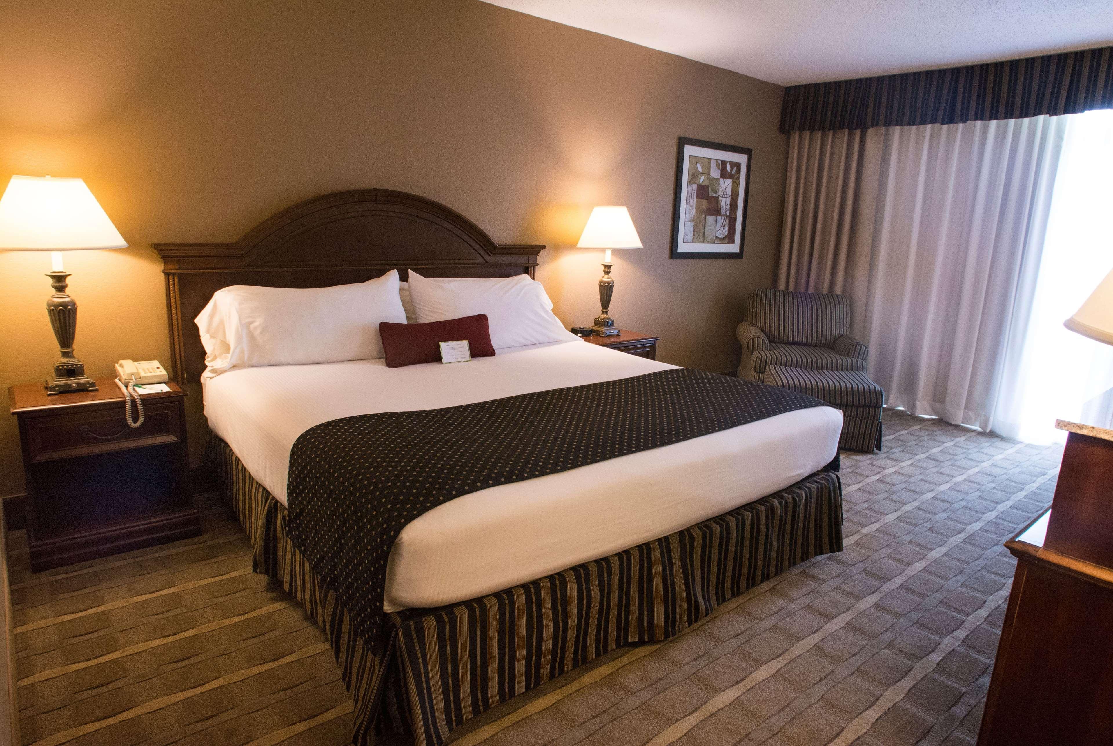 Отель Wyndham Garden Уорсо Экстерьер фото