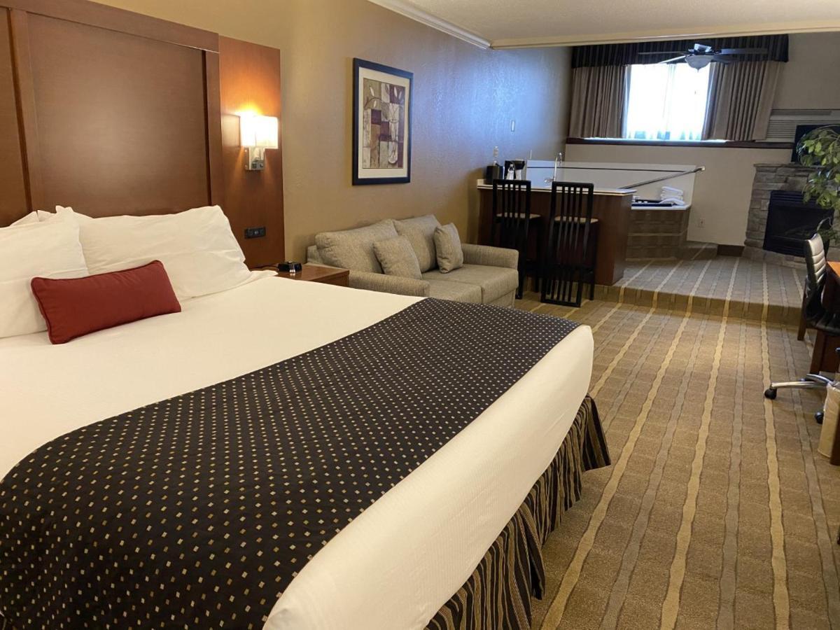 Отель Wyndham Garden Уорсо Экстерьер фото